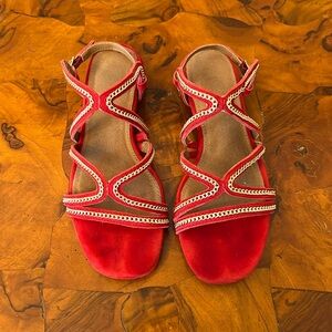 Aerosoles red suede sandals with gold chain detail size 6